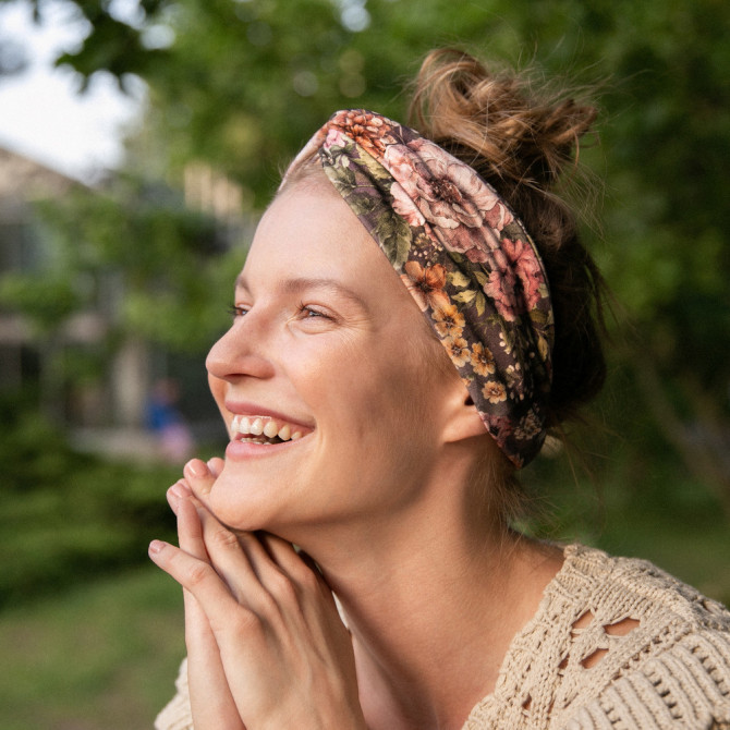 TWIST HEADBAND GARDENIA