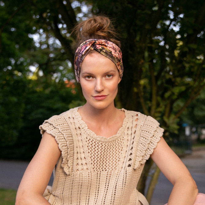 TWIST HEADBAND GARDENIA