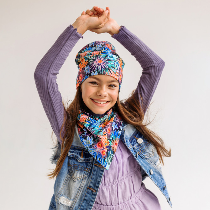 GIRL BEANIE WITH TUB AVATAR FLOWERS
