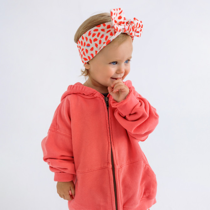 girl headband red lipstick