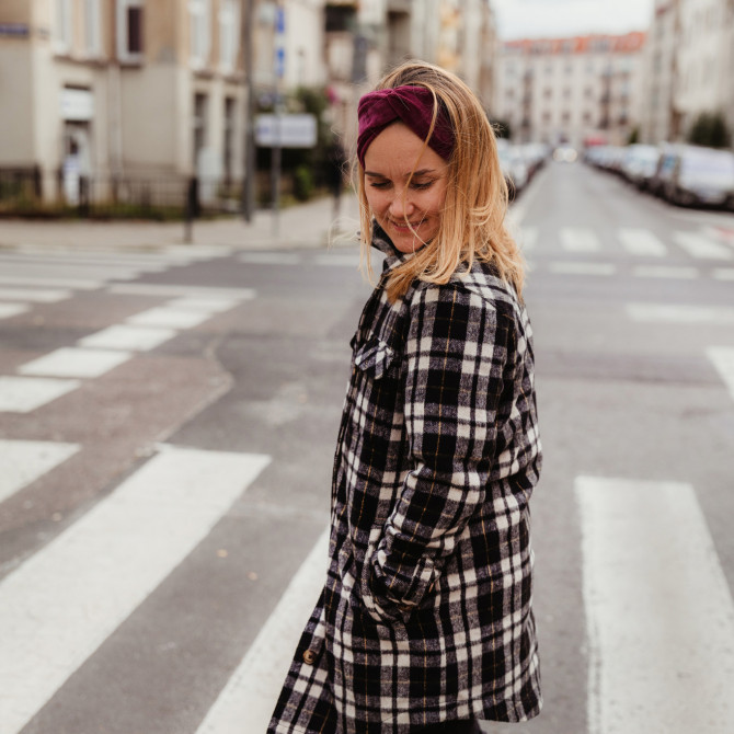 OPASKA NA GŁOWĘ TWISTULA VELVET BURGUNDY
