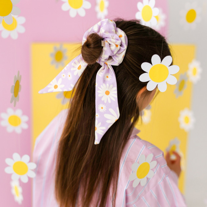 SCRUNCHIE WITH TAIL MISS DAISY