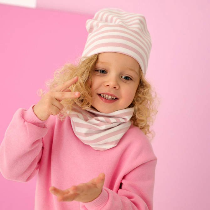 GIRL BEANIE WITH TUB POWDER STRIPES