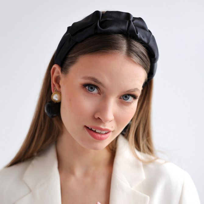 RIPPLE HEADBAND SATIN BLACK