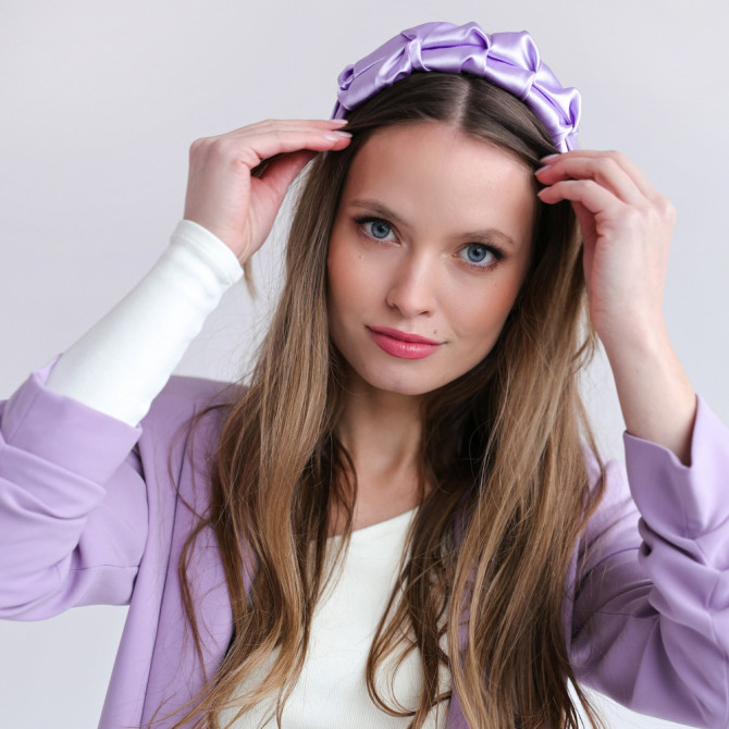 RIPPLE HEADBAND SATIN POWDER