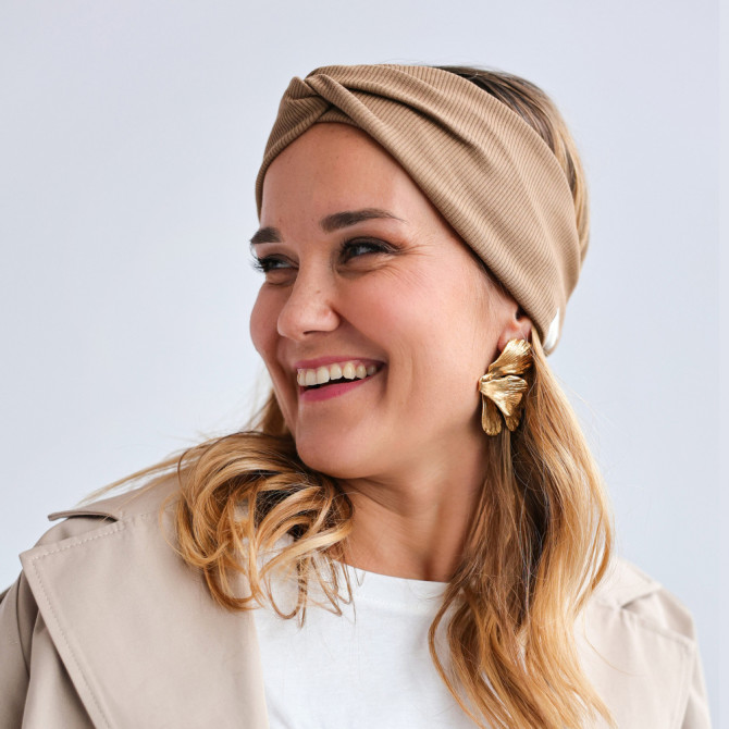 TWIST HEADBAND CAMEL LINE