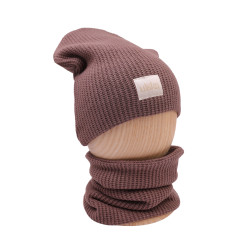 CZAPKA Z KOMINEM DZIERGANA CZEKOLADA