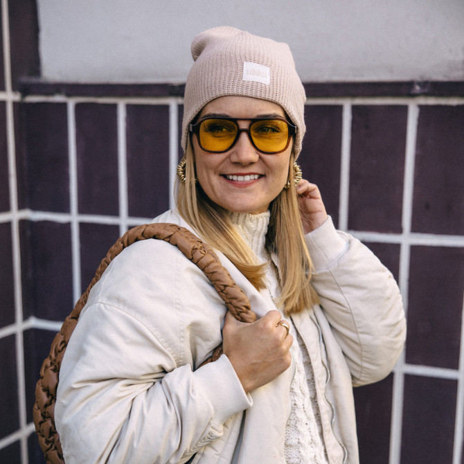 BEANIE WITH TUB KNITTED LIGHT BEIGE